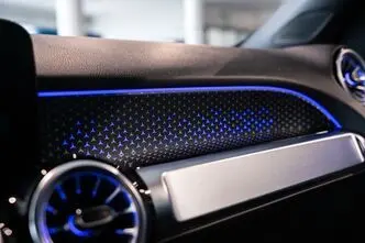 Mercedes-Benz GLB 200, 1.3, 120 kW, гибрид, автомат, передний привод