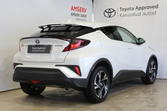 Toyota C-HR, 1.8, 72 kW, гибрид, автомат, передний привод