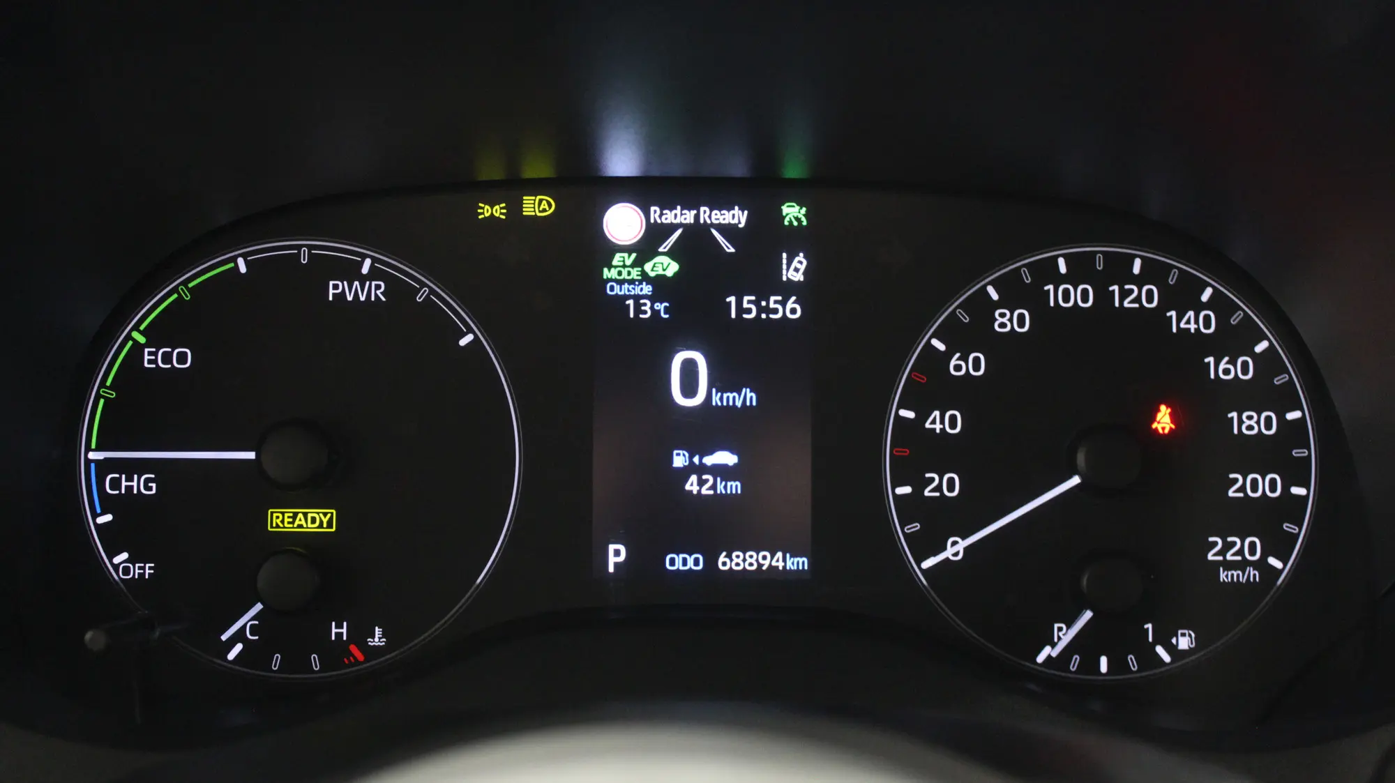 Toyota Yaris, 1.5, 68 kW, гибрид, автомат, передний привод