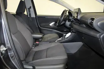 Toyota Yaris, 1.5, 68 kW, гибрид, автомат, передний привод