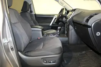 Toyota Land Cruiser, 2.8, 150 kW, diesel, automatic, four-wheel drive