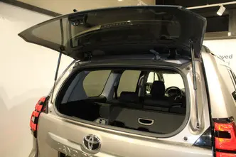 Toyota Land Cruiser, 2.8, 150 kW, diesel, automatic, four-wheel drive