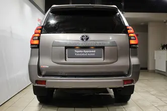 Toyota Land Cruiser, 2.8, 130 kW, diesel, automatic, four-wheel drive