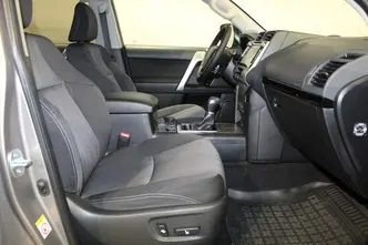 Toyota Land Cruiser, 2.8, 130 kW, diesel, automatic, four-wheel drive