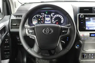 Toyota Land Cruiser, 2.8, 130 kW, diesel, automatic, four-wheel drive