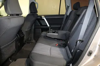Toyota Land Cruiser, 2.8, 130 kW, diesel, automatic, four-wheel drive