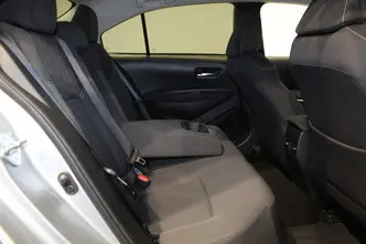 Toyota Corolla, 1.5, 92 kW, бензин, автомат, передний привод