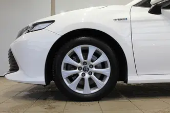 Toyota Camry, 2.5, 131 kW, гибрид, автомат, передний привод