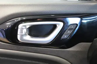 Jeep Compass, 1.3, 110 kW, бензин, автомат, передний привод