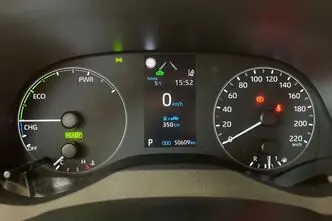 Toyota Yaris, 1.5, 68 kW, гибрид, автомат, передний привод