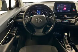 Toyota C-HR, 1.8, 72 kW, гибрид, автомат, передний привод
