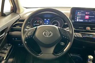 Toyota C-HR, 1.8, 72 kW, гибрид, автомат, передний привод