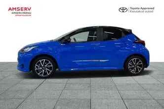 Toyota Yaris, 1.5, 68 kW, гибрид, автомат, передний привод