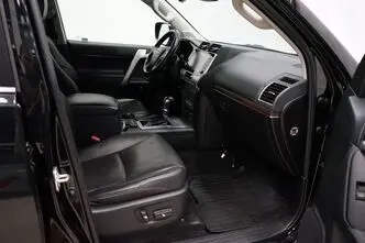 Toyota Land Cruiser, 2.8, 150 kW, дизель, автомат, полный привод