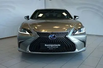 Lexus ES 300, 2.5, 131 kW, hybrid, automatic, front-wheel drive