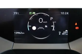 Toyota Prius, 2.0, 111 kW, подключаемый гибрид, автомат, передний привод