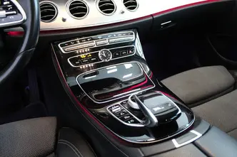 Mercedes-Benz E 220, 2.0, 143 kW, diesel, automatic, four-wheel drive