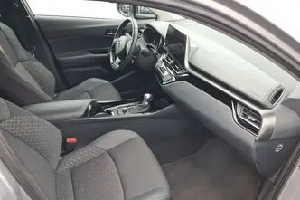 Toyota C-HR, 1.8, 72 kW, гибрид, автомат, передний привод
