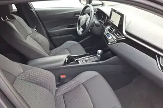 Toyota C-HR, 1.8, 72 kW, гибрид, автомат, передний привод