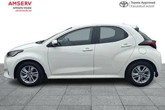 Toyota Yaris, 1.5, 68 kW, гибрид, автомат, передний привод