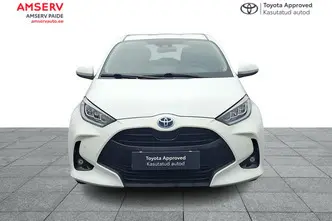 Toyota Yaris, 1.5, 68 kW, гибрид, автомат, передний привод