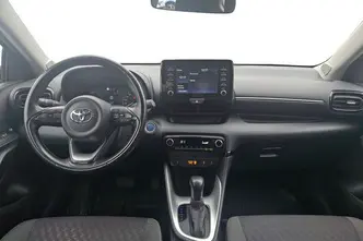 Toyota Yaris, 1.5, 68 kW, гибрид, автомат, передний привод
