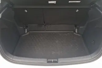 Toyota Yaris, 1.5, 68 kW, гибрид, автомат, передний привод