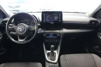 Toyota Yaris, 1.5, 68 kW, гибрид, автомат, передний привод
