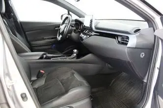 Toyota C-HR, 1.8, 72 kW, гибрид, автомат, передний привод