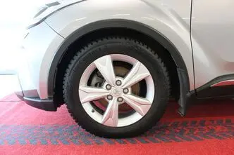 Toyota C-HR, 1.8, 72 kW, гибрид, автомат, передний привод
