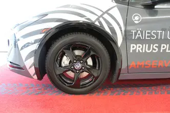 Toyota Prius, 2.0, 111 kW, подключаемый гибрид, автомат, передний привод