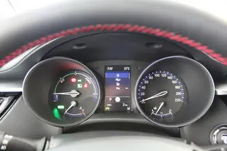 Toyota C-HR, 1.8, 72 kW, hybrid, automatic, front-wheel drive