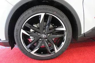 Toyota C-HR, 1.8, 72 kW, hybrid, automatic, front-wheel drive