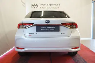 Toyota Corolla, 1.8, 72 kW, hybrid, automatic, front-wheel drive