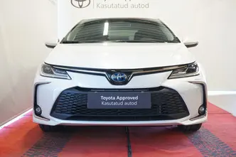 Toyota Corolla, 1.8, 72 kW, hybrid, automatic, front-wheel drive