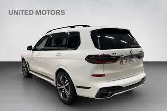 BMW X7, 3.0, 280 kW, hybrid, automatic, four-wheel drive