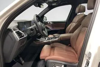 BMW X7, 3.0, 280 kW, hybrid, automatic, four-wheel drive