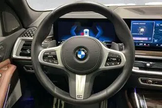 BMW X7, 3.0, 280 kW, hybrid, automatic, four-wheel drive