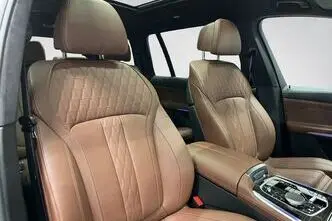 BMW X7, 3.0, 280 kW, hybrid, automatic, four-wheel drive