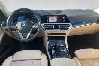 BMW 330, 215 kW, бензин, автомат, полный привод