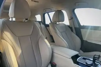 BMW 330, 215 kW, бензин, автомат, полный привод