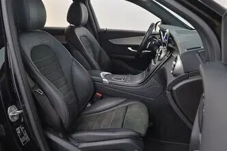 Mercedes-Benz GLC 300, 2.0, 143 kW, plug-in hybrid, automatic, four-wheel drive