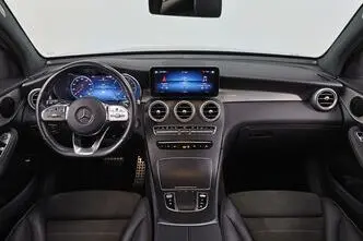 Mercedes-Benz GLC 300, 2.0, 143 kW, plug-in hybrid, automatic, four-wheel drive