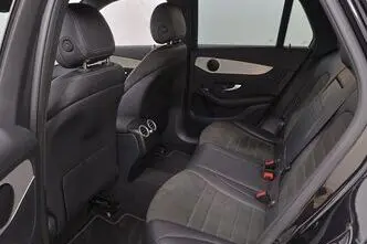 Mercedes-Benz GLC 300, 2.0, 143 kW, plug-in hybrid, automatic, four-wheel drive