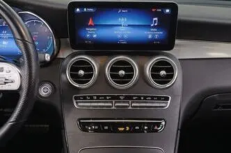 Mercedes-Benz GLC 300, 2.0, 143 kW, plug-in hybrid, automatic, four-wheel drive
