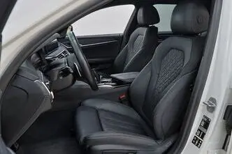 BMW 530, 3.0, 210 kW, гибрид, автомат, полный привод