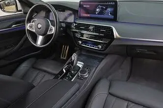 BMW 530, 3.0, 210 kW, гибрид, автомат, полный привод