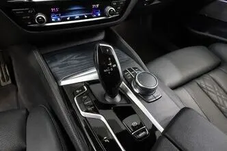 BMW 530, 3.0, 210 kW, гибрид, автомат, полный привод