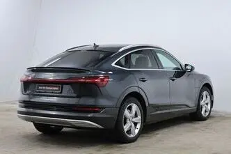 Audi e-tron, 158 kW, electric, automatic, four-wheel drive