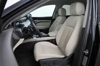 Audi e-tron, 158 kW, electric, automatic, four-wheel drive